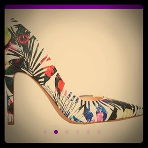 Jessica Simpson floral pumps size 8.5